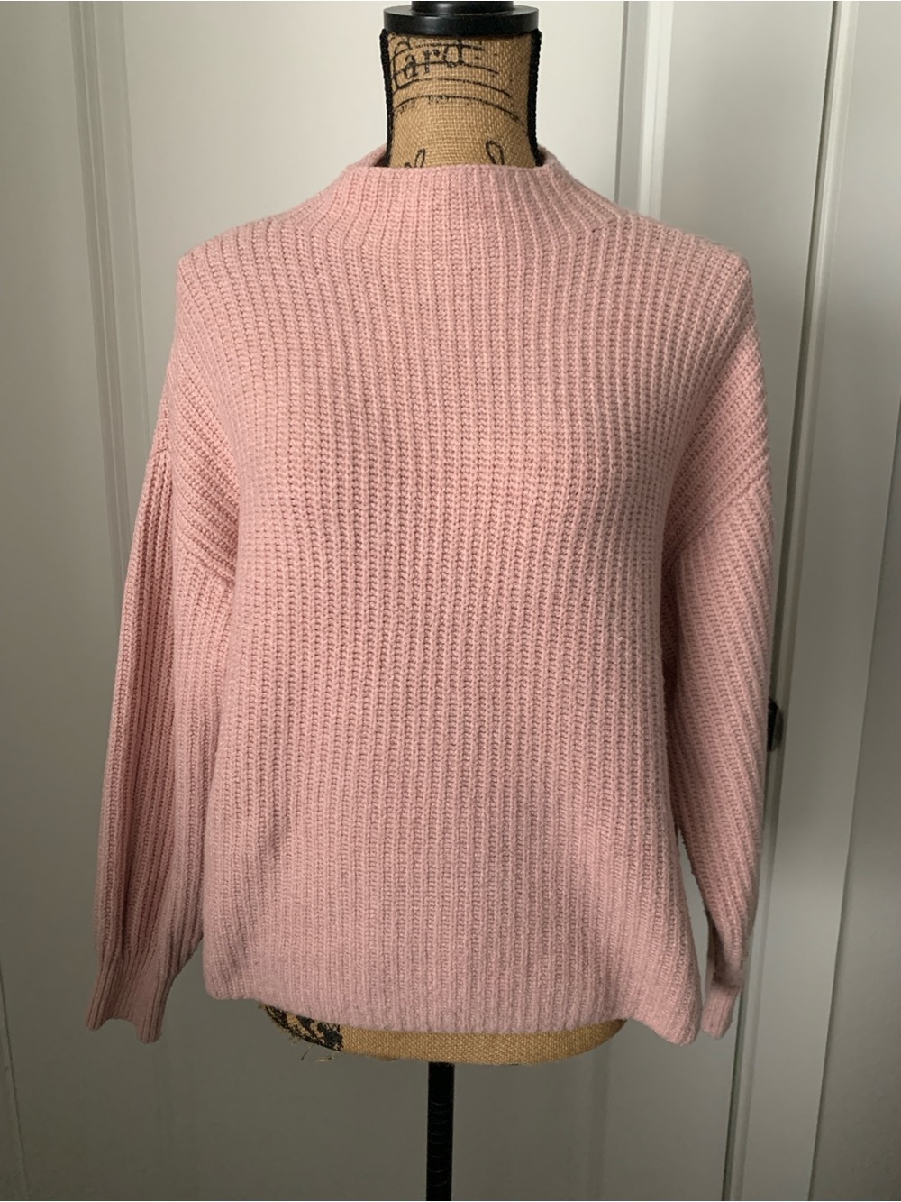 Old Navy Pink Mockneck Knit Sweater Size M